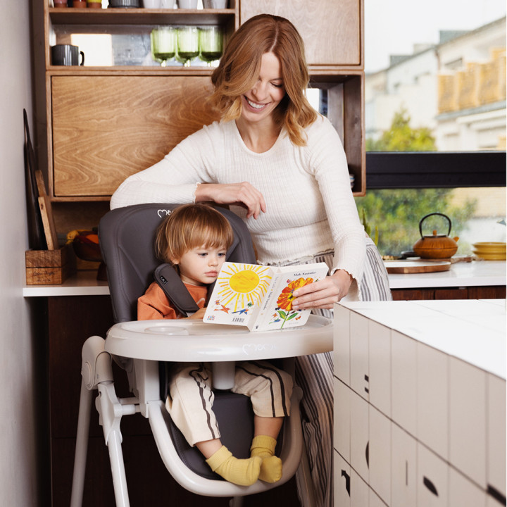 MoMi GOJO feeding chair