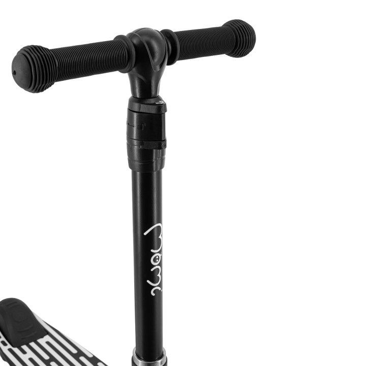 MoMi SAN Scooter BLACK