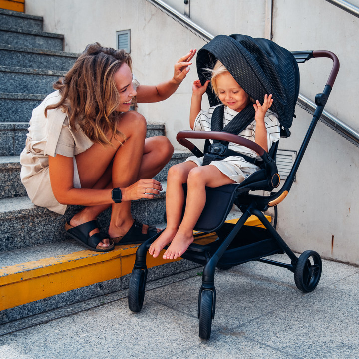 Zestaw MoMi ADELLE + folia przeciwdeszczowa