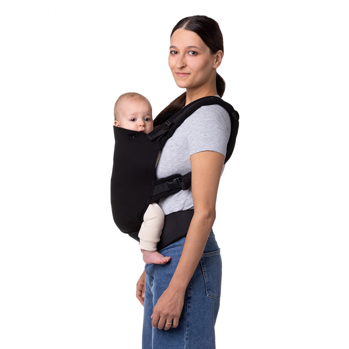 MoMi COLLETE LOVE ergonomic baby carrier