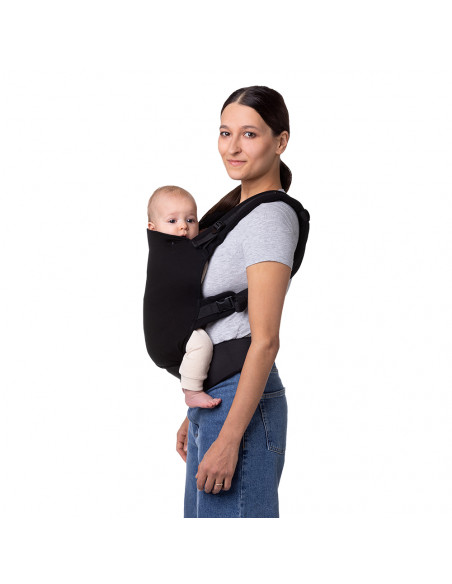 MoMi COLLETE LOVE ergonomic baby carrier