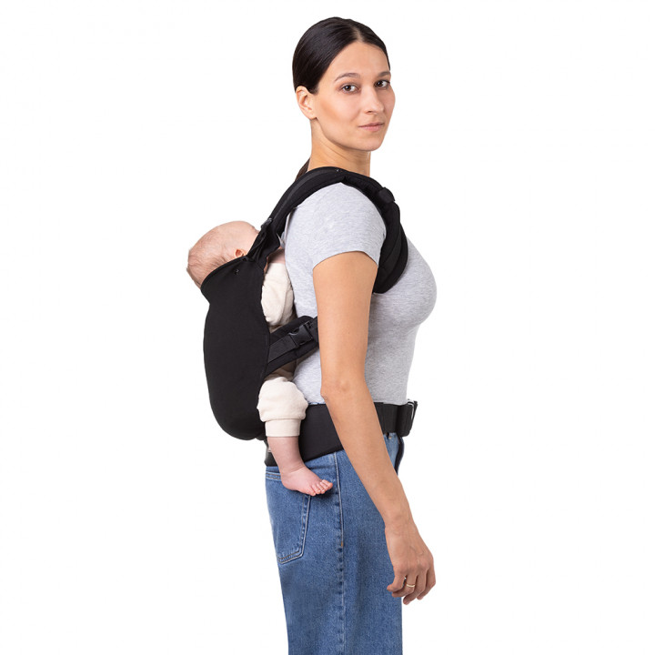 MoMi COLLETE LOVE ergonomic baby carrier