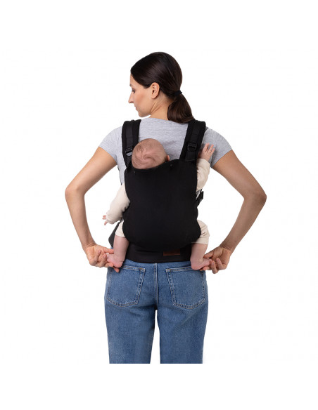 MoMi COLLETE LOVE ergonomic baby carrier