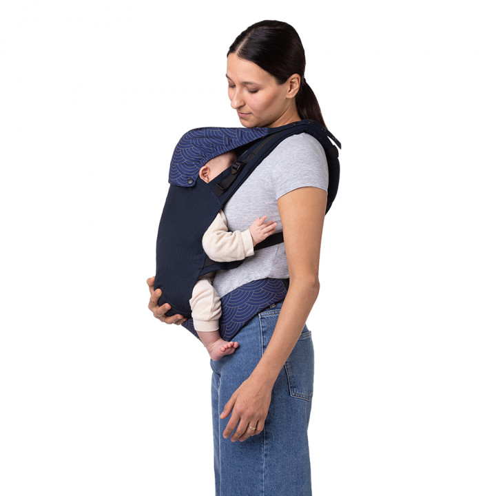 MoMi COLLETE FLOW ergonomic baby carrier