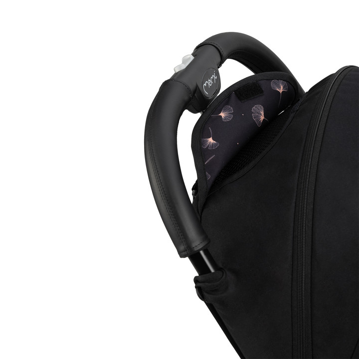 Buggy MoMi ESTELLE PLUS LIGHT SHWARZ