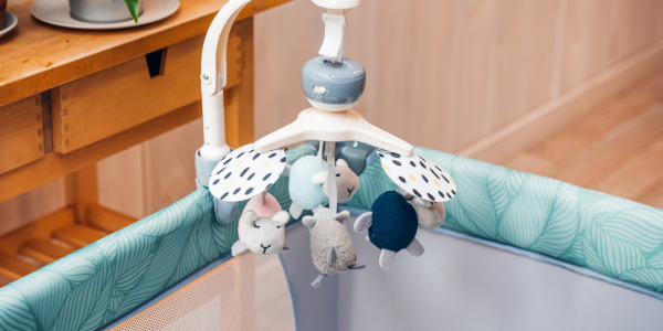 Carousel for baby's crib - from when to use and which one to choose?